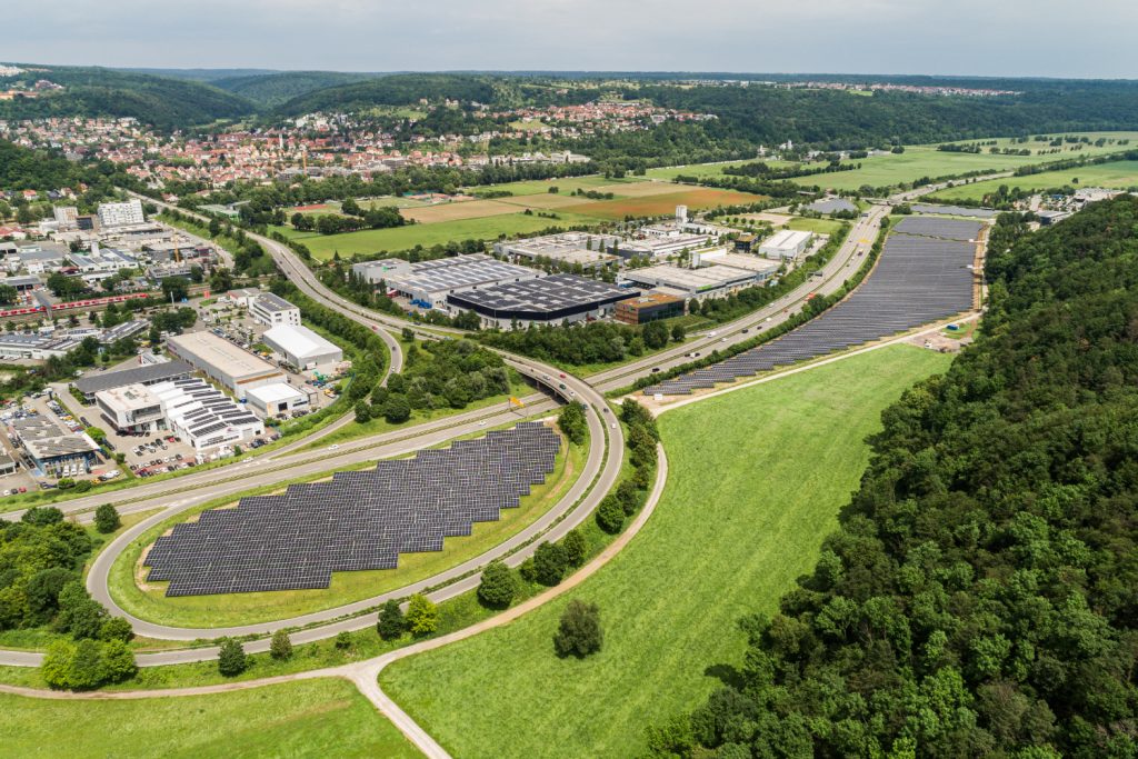 Luftaufnahme Solarpark Traufwiesen an der B 27 Tübingen