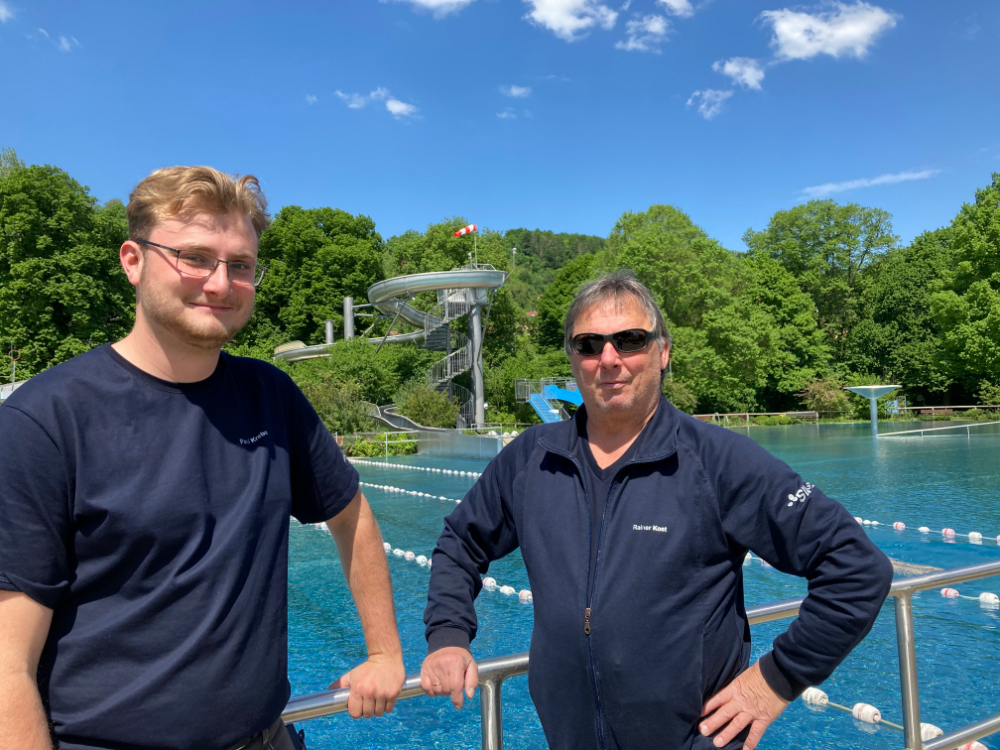 Paul Krebs (stellvertretender Betriebsleiter) und Rainer Kost (Betriebsleiter) im Tübinger Freibad 