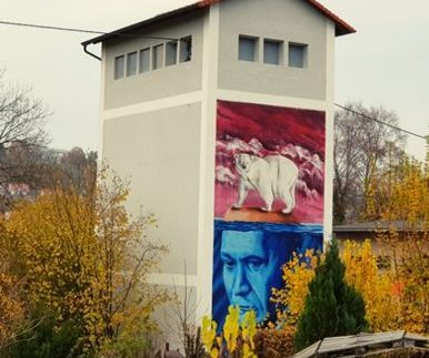 Graffiti - Streetart am Schalthaus: Indigene, Eisbär, Eisvögel, Kerze