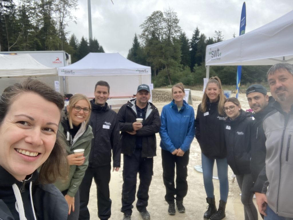 Windpark-Einweihung im Matsch, Team