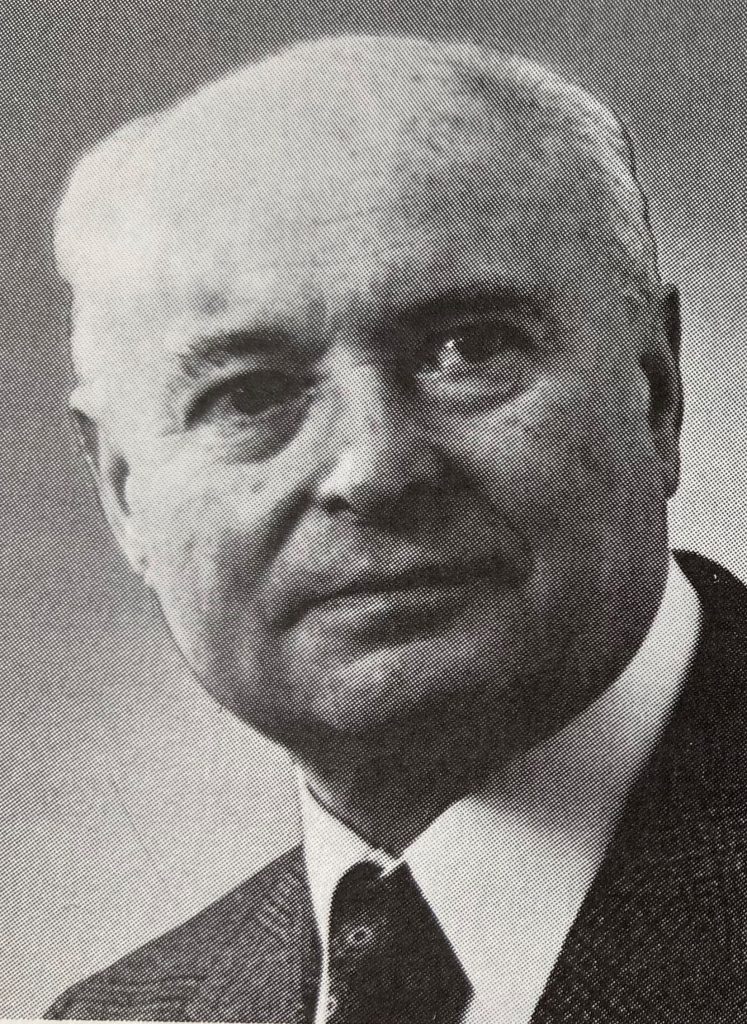 Für diese Stadtwerke-Direktoren und Geschäftsführer hat Michaela Otto gearbeitet:
Helmuth Schmerda, technischer Direktor der Stadtwerke Tübingen 1965-1979
