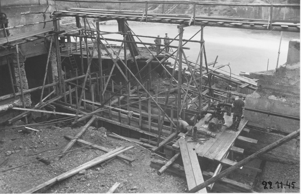 Bombenschäden am Neckarwerk 1945