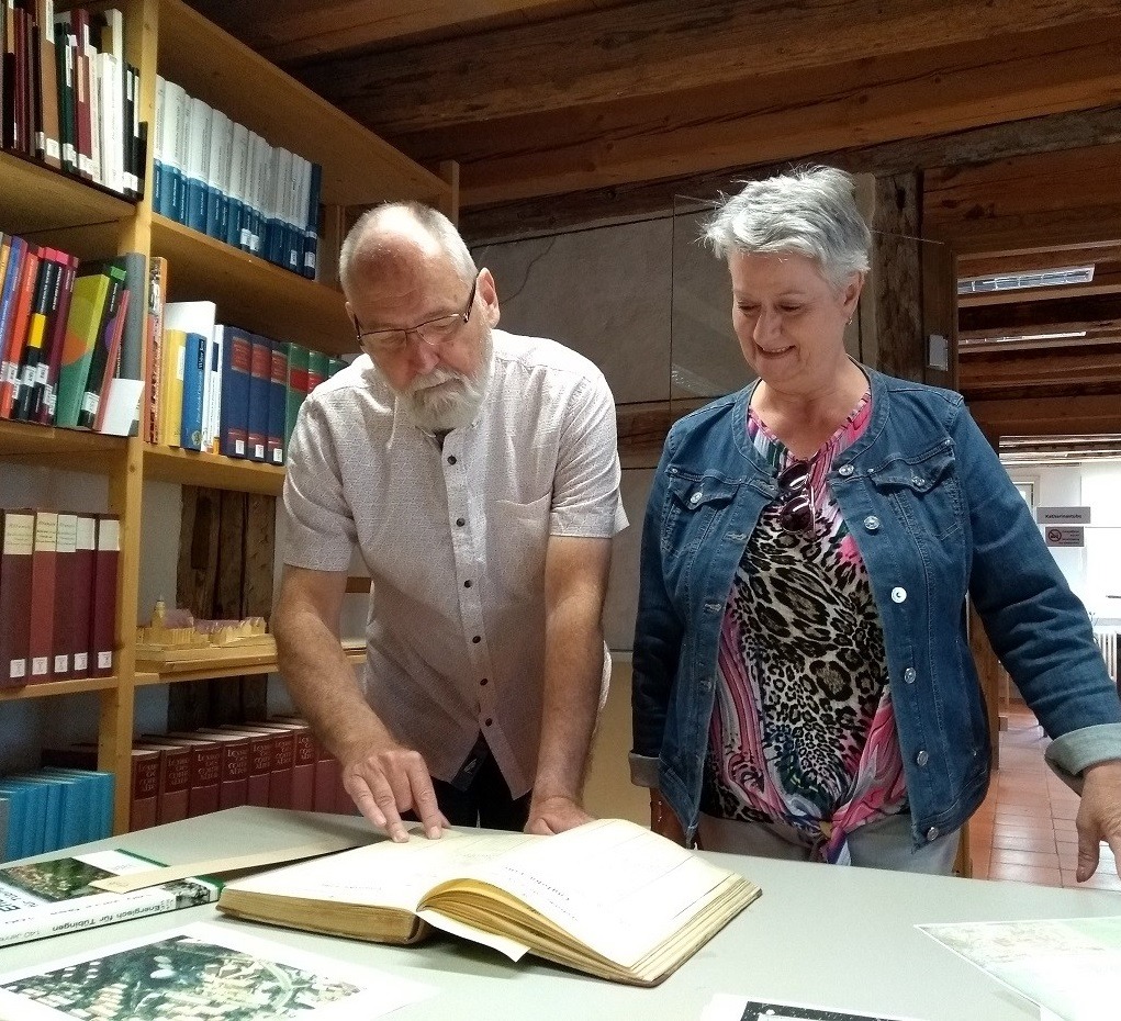 Rinus Nuijten bei der Recherche im Stadtarchiv Tübingen 2022
