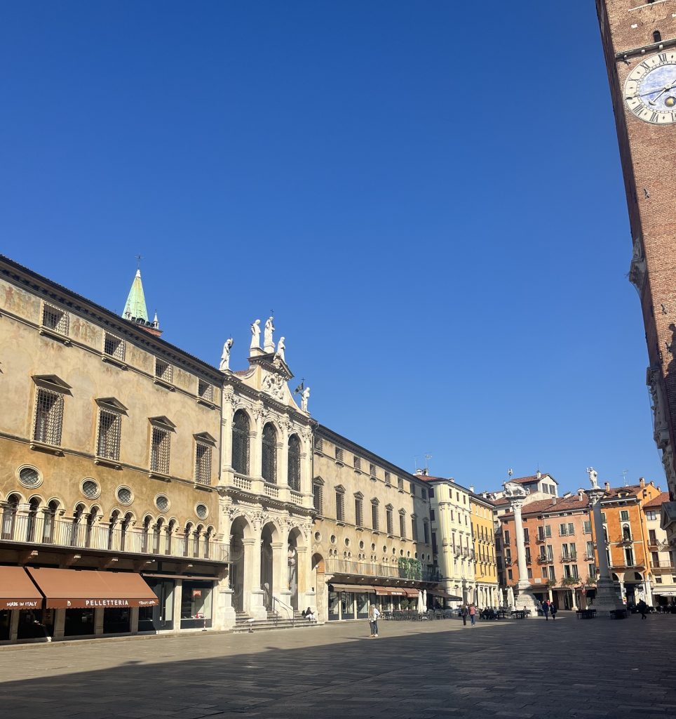 Mit Erasmus in Vicenza, Piazza dei Signori