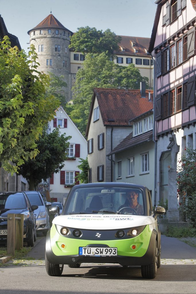 Erstes E-Auto der swt 2010 in der Tübinger Altstadt